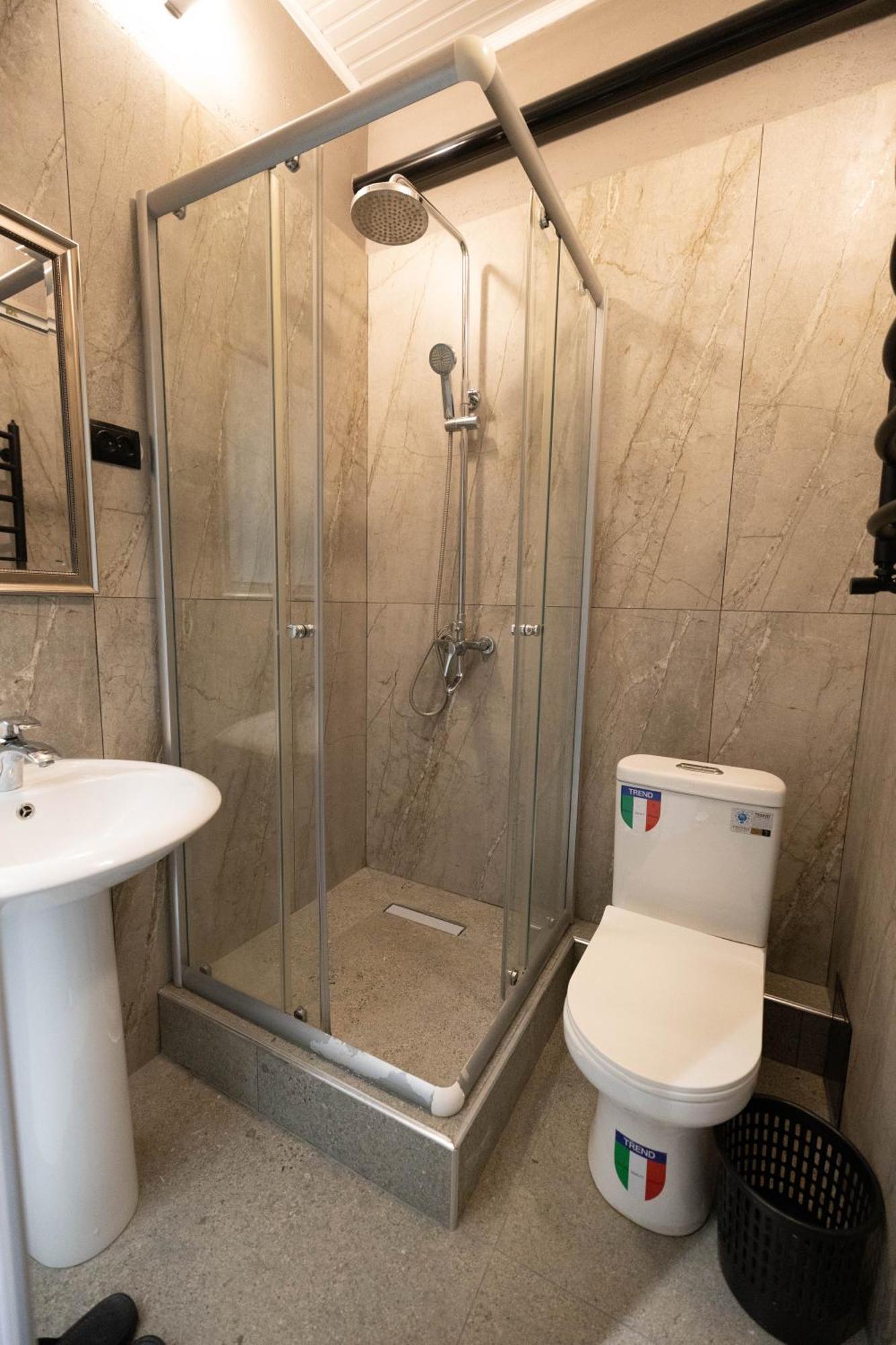 Local Hotel Tasjkent Eksteriør billede